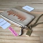 Coach Wristlet Photo 2
