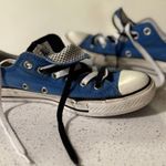 Converse Womens sz7 Mens sz5 low tops Photo 6