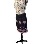 Persaman New York Black Embroidered Pink Knee Photo 2