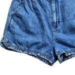 American Eagle Women’s Blue Denim Mom Shorts Super High Rise Size 4 Ruffle Photo 2