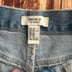 Forever 21 Women High Rise Relaxed Fit Distressed Light Blue Mom Shorts Size 29” Photo 7