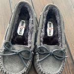 Minnetonka Charcoal Suede Moccasins slippers Photo 0