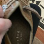 Privo by Clarks Women's Tan Perforated Comfort Walking Shoes Slip On Size 6 Photo 3