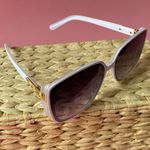 Frame White  Sunglasses Photo 1