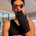 Givenchy Logo Cuff Wool Gloves black and purple Photo 8