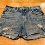 Old Navy  O.G short high rise jean shorts size 6. Photo 0