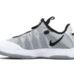 Nike Pg 4 Bball or Vball Shoes Photo 1