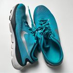 Nike Training Women's Athletic Sporty Running Swoosh Logo Sneakers Sz 8.5 Photo 3