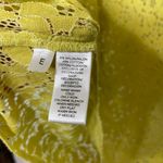 Loft EUC Ann Taylor‎  women’s greenish yellow lace cap sleeve blouse small petite Photo 2