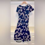 Bobeau NWT  Short Flutter sleeve open back midi dress- navy- size M Photo 3