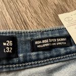 Hollister 3L Ripped Jeans Photo 6