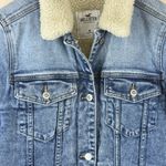 Hollister Women’s Size M Faux Shearling Lined Denim Jacket, Blue Photo 4