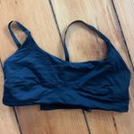 Everlane  Women’s The Scoop Neck Bikini Top Photo 0