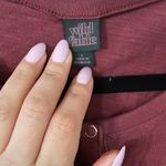 Wild Fable  Women's T shirt Long sleeve Henley Neck Washed Burgundy Size L. Photo 3