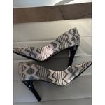 Torta Caliente Women's Size 9M Pointed Toe Stiletto Heels Sequins Tribal Pattern Tan Photo 6