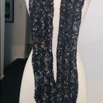 Steve Madden INFINITY CIRCLE SCARF Photo 3