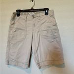 Lee Vintage Natural Fit Light Tan Shorts **see photos por small stain* Photo 0