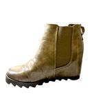 Women’s Stylish Olive Green Wedge Heel Chelsea Boots Size 7 Photo 1