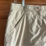 Lands End Women's khaki Cargo Skort size 10 Tan Photo 5