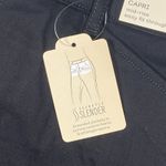 st. john's bay Capri Pants Womens 12 Black Easy Fit Through Hip & Thigh NEW Photo 2