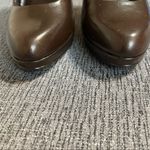 Jeffrey Tyler  High Heels Photo 6