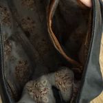 Hobo Delilah convertible leather hobo bag in black/tan EUC smoke free pet free Black Photo 4