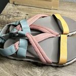 Sorel Women’s 8 Roaming Decon Sandals Multicolored Photo 0