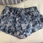Lululemon Hotty Hot Shorts 2.5 Inch Photo 1