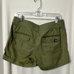 The North Face Women's Cuffed Drawstring Shorts Size 6 Photo 4