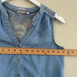 Holding Horses  Chambray Tunic Top Womens Size 2 Small Sleeveless‎ Crochet Back Photo 10