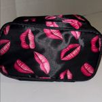 BLACK WITH PINK/RED LIP DESIGN COSMETICS CASE ZIPPER CLOSURE SMALL MIRROR INSIDE Photo 2