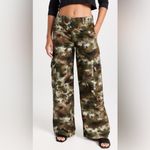 Levi's NWOT Levi’s Premium Wide Leg Relaxed Baggy Green Camouflage Cargo Pants 24 Photo 10