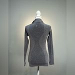 Zyia Gray Active L/S Workout Top Size S EUC Photo 1