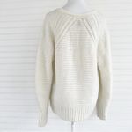 Universal Threads Universal Thread Knit sweater Size Medium Photo 3