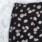 Hollister high waisted floral/daisy print Girl’s ultra mini skirt size Medium Photo 9