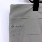 Columbia  Women's Outdoor Shorts Khaki Beige Utility Pockets Omni-Shield Size 14 Photo 4