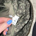Lululemon  base pace 25” green camo leggings size 12 Photo 2