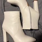 White Boots Size 8 Photo 0