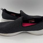 Skechers  Womens Go Walk Black Slip-On Shoes Size 7.5 Photo 4