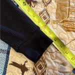 Gap Women's Black Ribbed Cropped Hoodie size S Photo 6