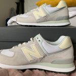 New Balance 574 Classics Photo 0