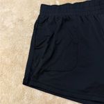All In Motion Target black pocket elastic waistband shorts women’s size large Photo 2