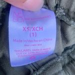 No Boundaries  XS cargo stretch army green shorts Photo 2