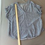 Gap Cap Sleeve V Neck Women's Blue Patterned Blouse Photo 4