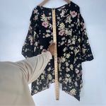 Torrid  Black Floral Lightweight V-Neck Full‎ Zip Front Tunic Cape Top Size 3X Photo 10