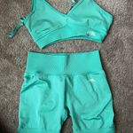 AYBL  Adapt Seamless Sports Bra Photo 1