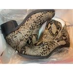 Me Too  Womens Zest 6 Calf Hair Block Heel Ankle Boots Booties Gray Photo 3