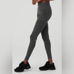 Alo Yoga  High-Waist Cargo Legging Anthracite Size Small Photo 8