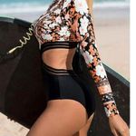 ATTRACO Long Sleeve Cutout Rashguard One Photo 0