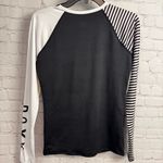 Roxy New long sleeve rashgard black and white SPF size Medium UPF 50+ Photo 5